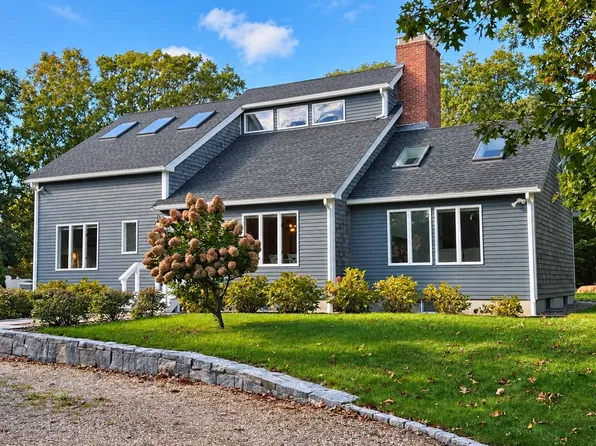 9 Sparrow Ln, Edgartown, MA 02539
