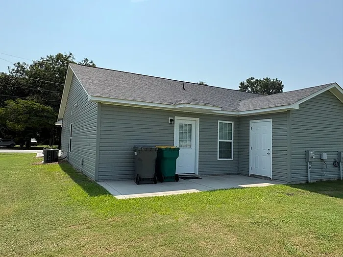 114 Pinecrest Cir W #B — Photo 17