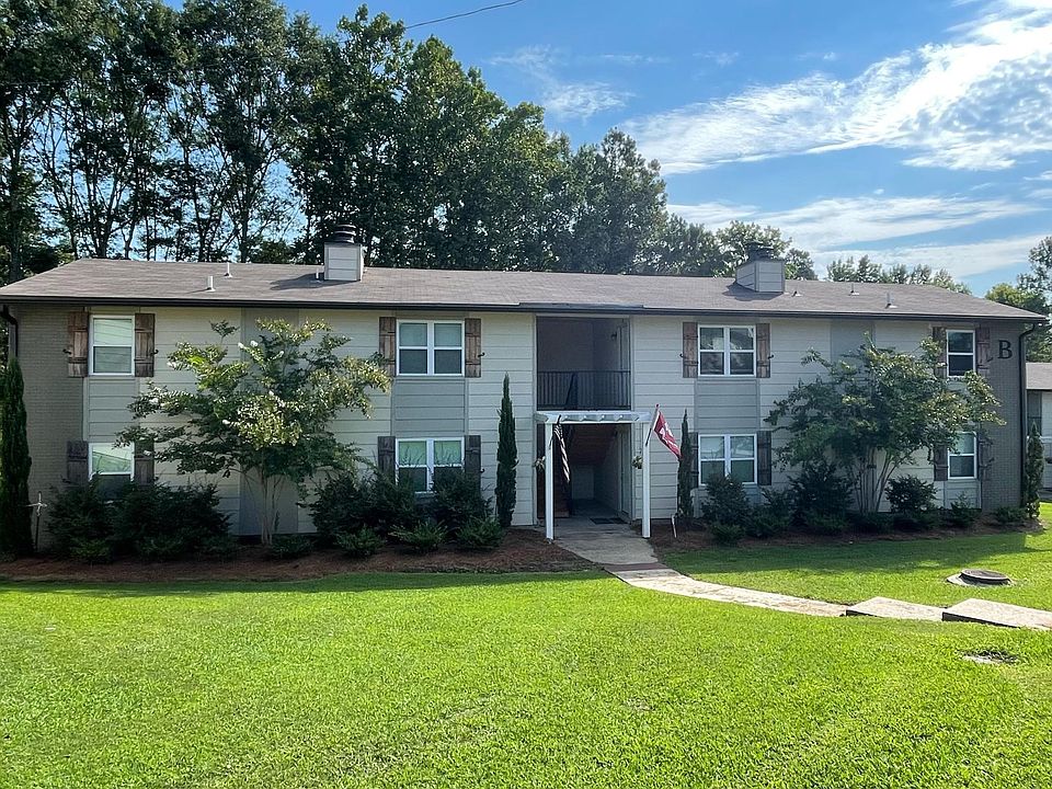 1st image of 1120 E Lee Blvd #B108