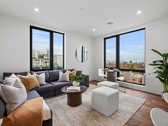 5th image of 1515 Commonwealth Ave #608