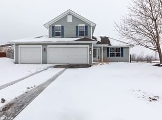 624 Berglund Rd, Pecatonica, IL 61063