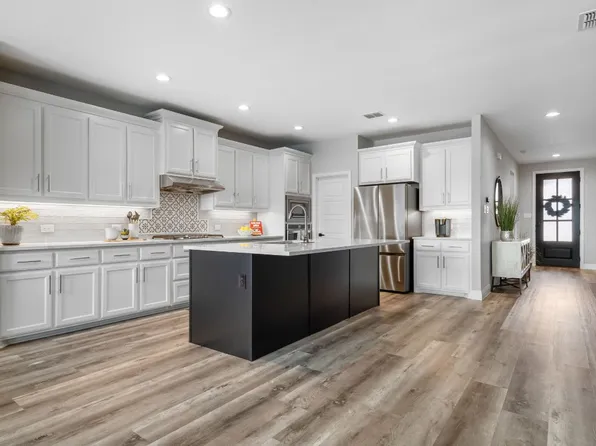 242 Clairmont Dr, Ponder, TX 76259