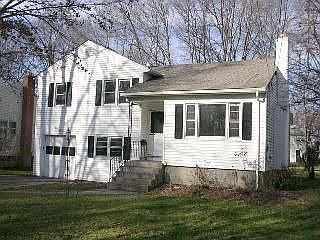 2nd image of 38 Grenhart St