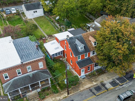3rd image of 108 Bradford Ave