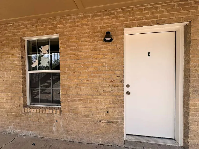 4018 San Agustin Ave #C — Photo 3