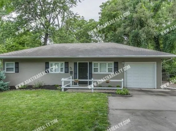 6510 W 83rd St, Overland Park, KS 66204