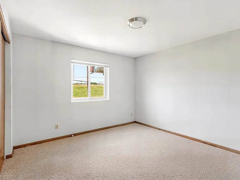 16 W Klubertanz Dr — Photo 28