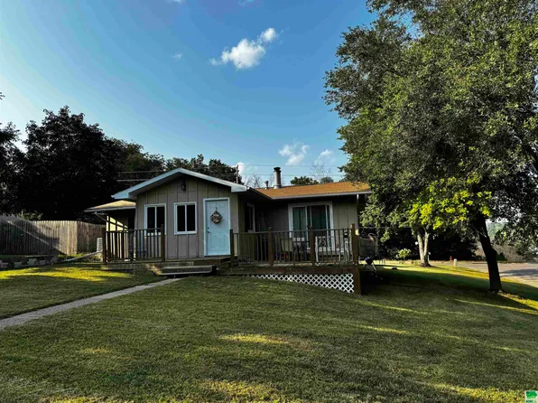 601 Walnut St, Cherokee, IA 51012
