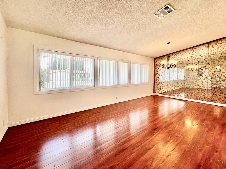 6725 Lennox Ave — Photo 13