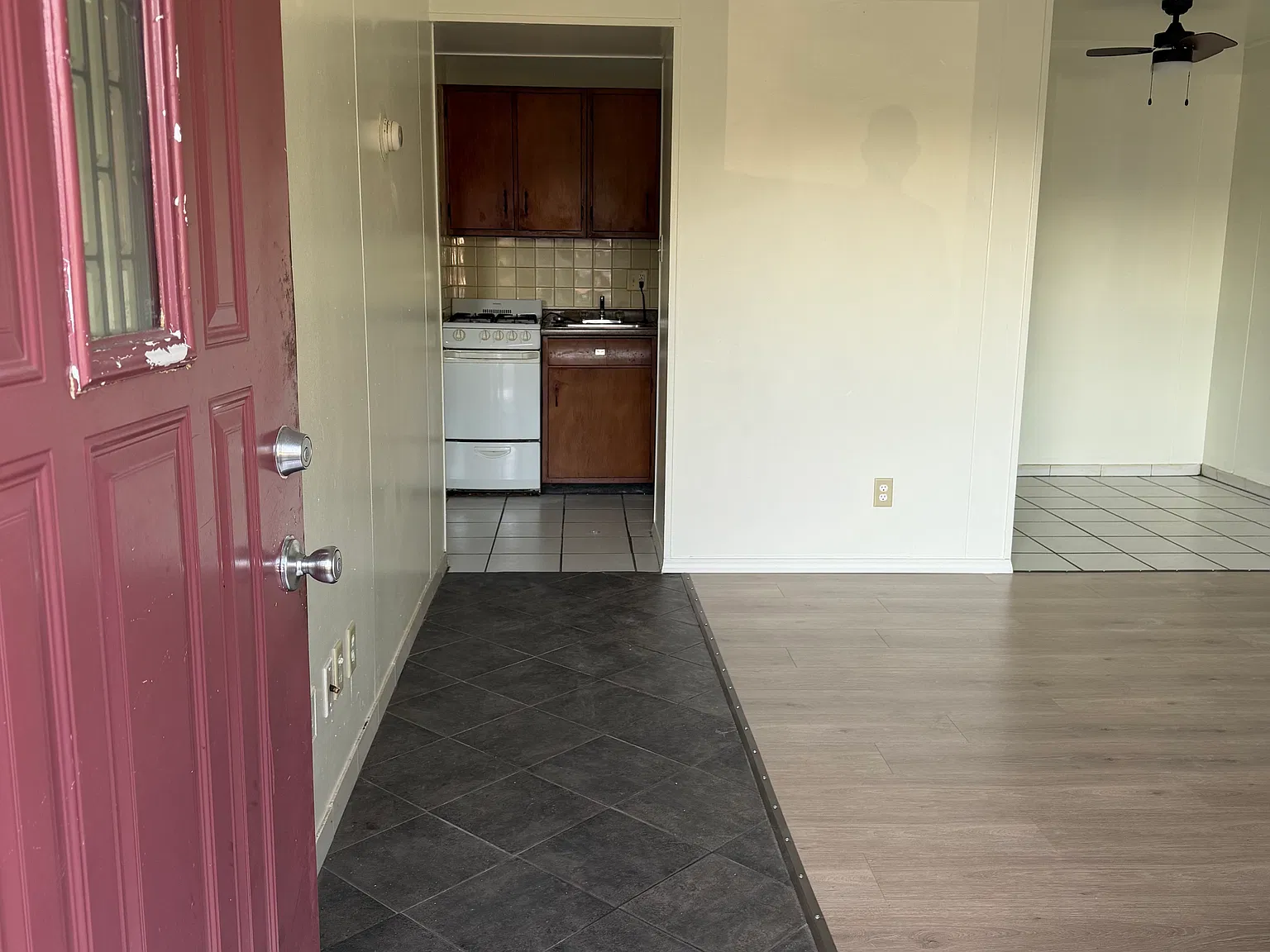 1 bed, 600 sqft, $975 — Photo 3