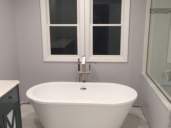 Master bath tub