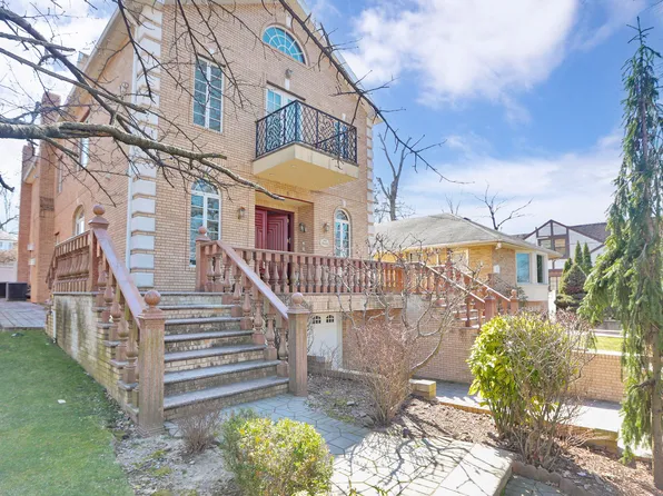 184-46 Aberdeen Road image 2 of 43