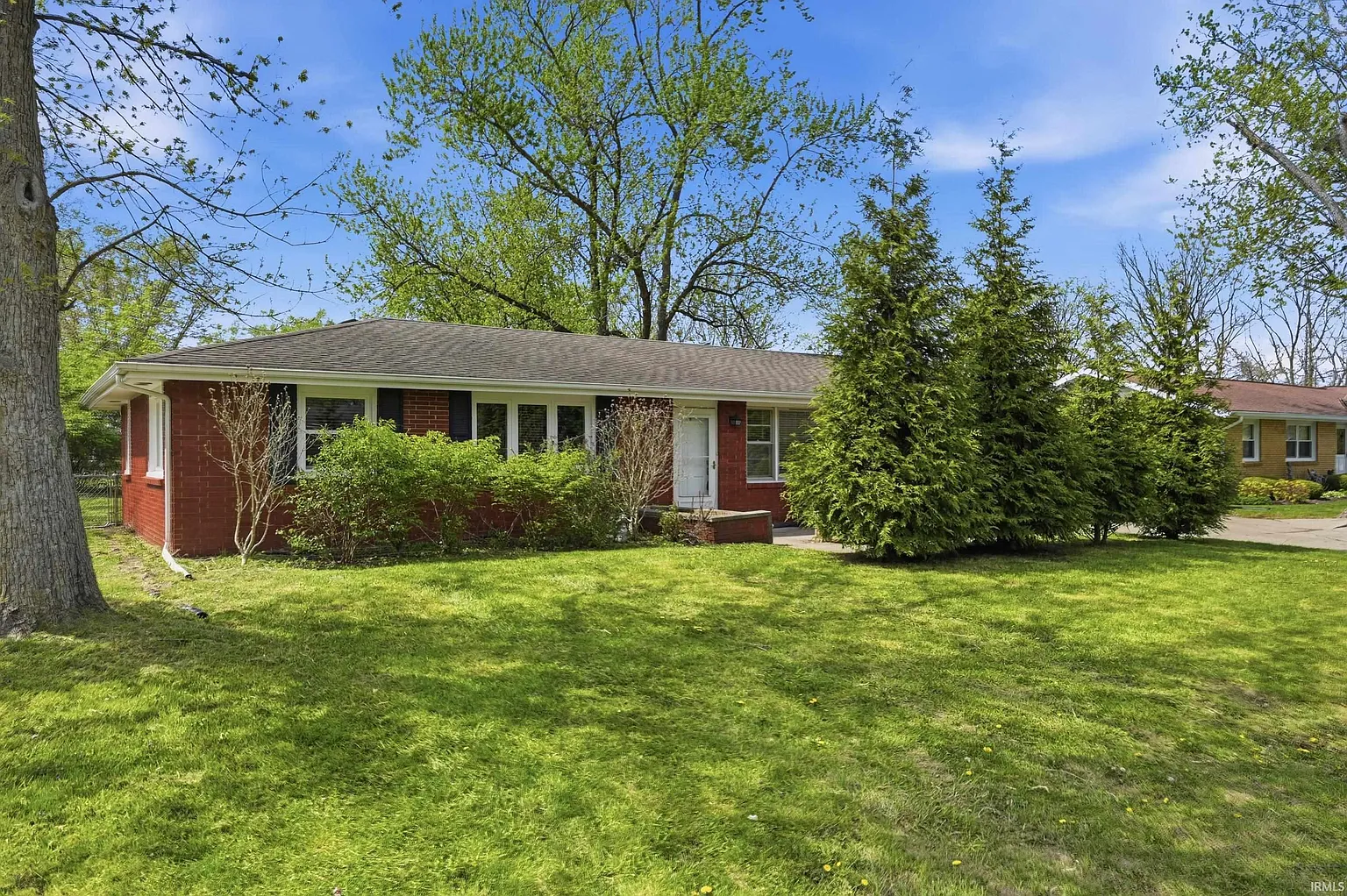 4605 N Ball Ave photo 1