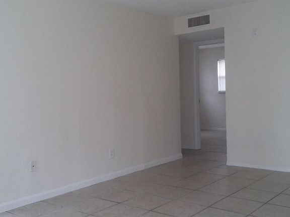 3rd image of 2525 Royal Palm Ave