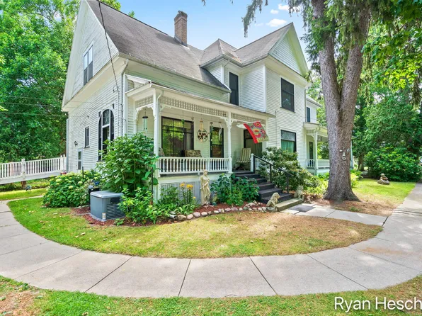 106 S Vosper St, Saranac, MI 48881