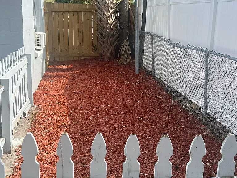 1235 Grove St — Photo 22