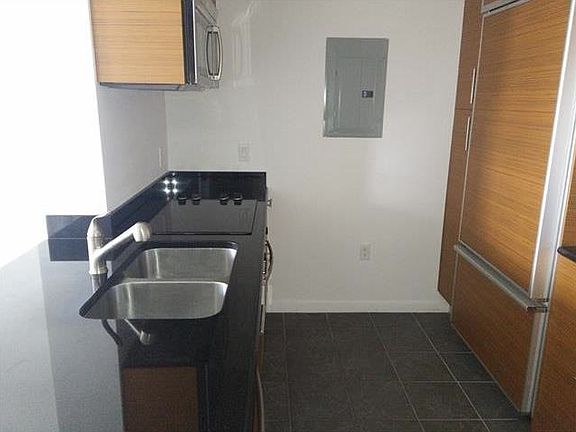 4th image of 50 Biscayne Blvd #501805