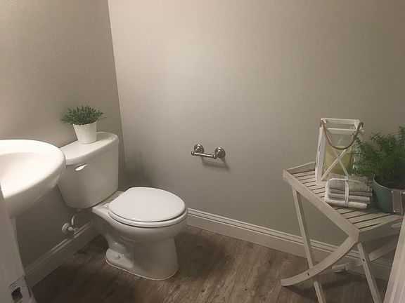 4th image of 2020 De La Vina Ct
