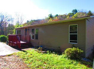 10 Locust Ln, Lock Haven, PA 17745