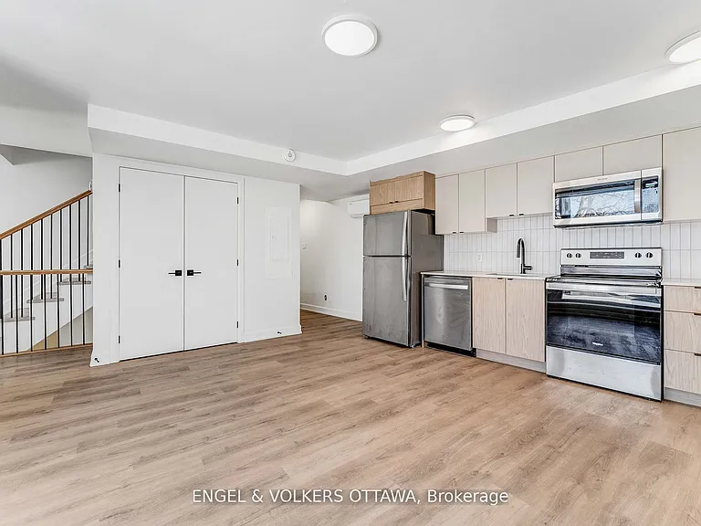 156 5th Ave #3 — Photo 2