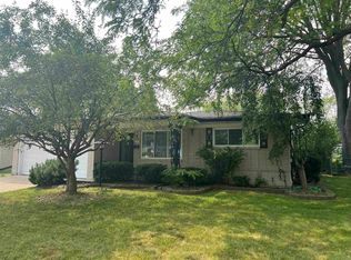 33859 Sebastian Lane Dr, Sterling Heights, MI 48312