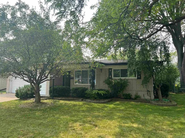 33859 Sebastian Lane Dr, Sterling Heights, MI 48312