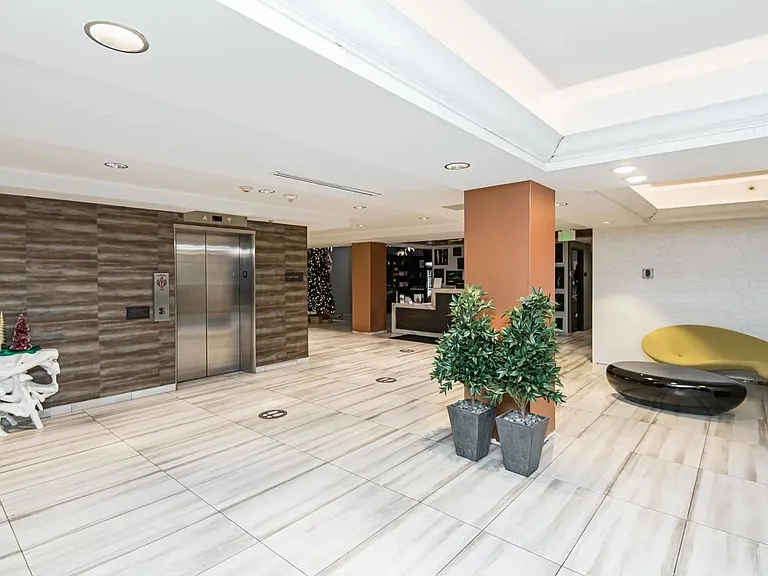220 Broadway Ave S #908 — Photo 17