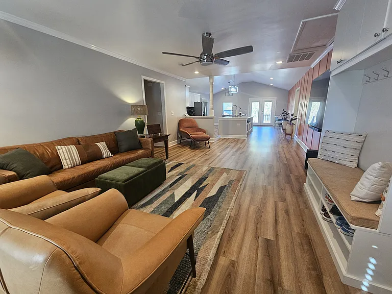 2737 Celia Ave — Photo 3