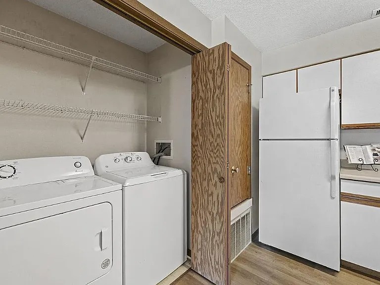 4014 Stanton St — Photo 4