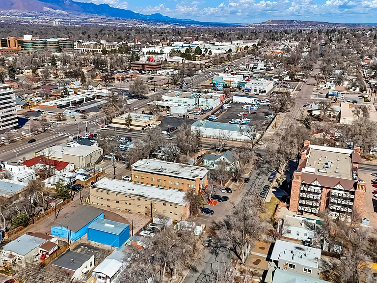 Bonfoy Apartments — Photo 4