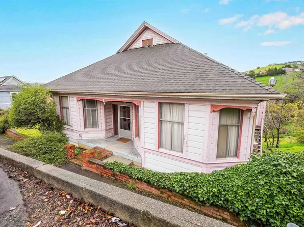1033 2nd Ave, Crockett, CA 94525