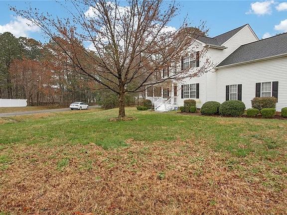 2nd image of 116 Old Field Rd