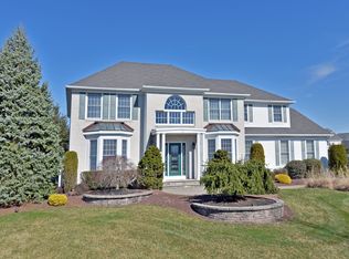 112 Candido Ct, Manalapan, NJ 07726