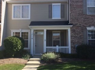 1710 Sebastian Rd, Woodstock, IL 60098