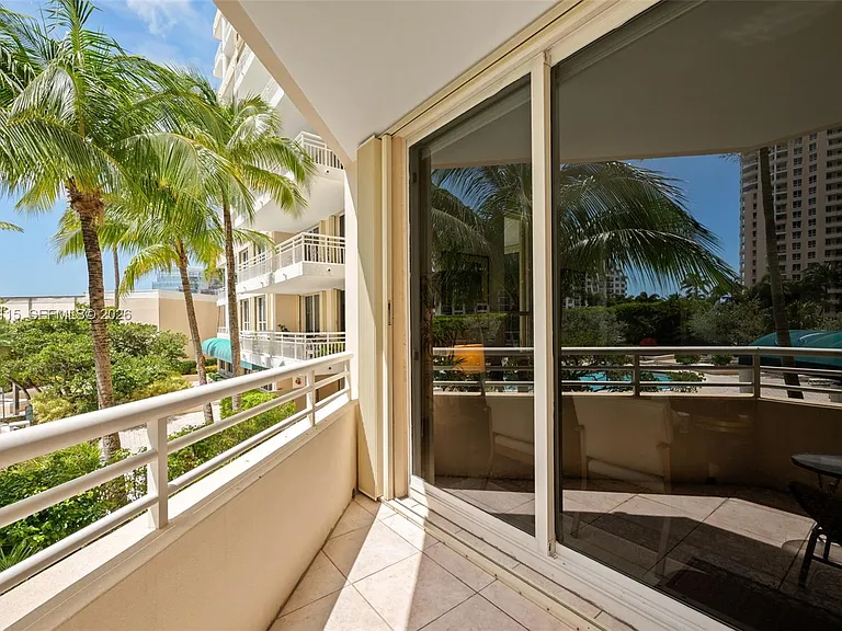 888 Brickell Key Dr #609 — Photo 27