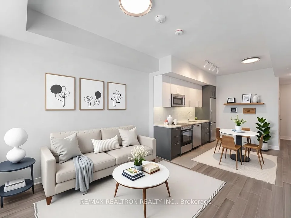 664 Spadina Ave #904