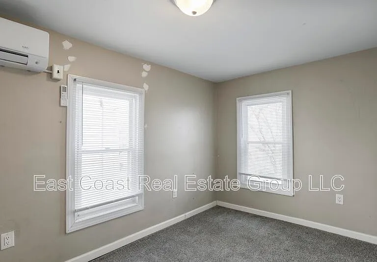 812 Dale St — Photo 12