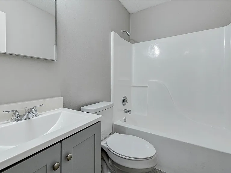 7815 Barnhill Dr — Photo 20