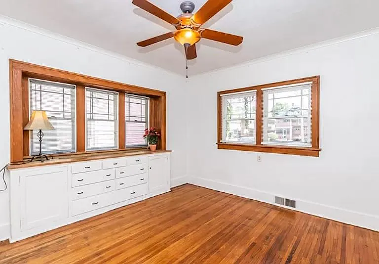1012 N Glenwood Ave — Photo 4