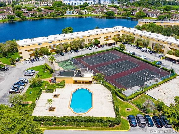 3rd image of 9363 Fontainebleau Blvd APT H206