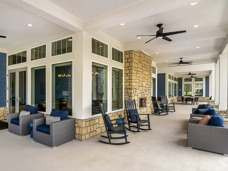 The Mason at Fremaux Park Apartments — Photo 17