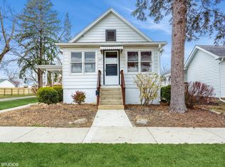 327 N Emmett St, Genoa, IL 60135