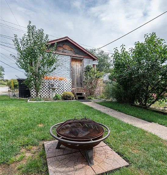 Listing photo 5