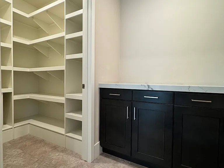 66 Ray — Photo 11