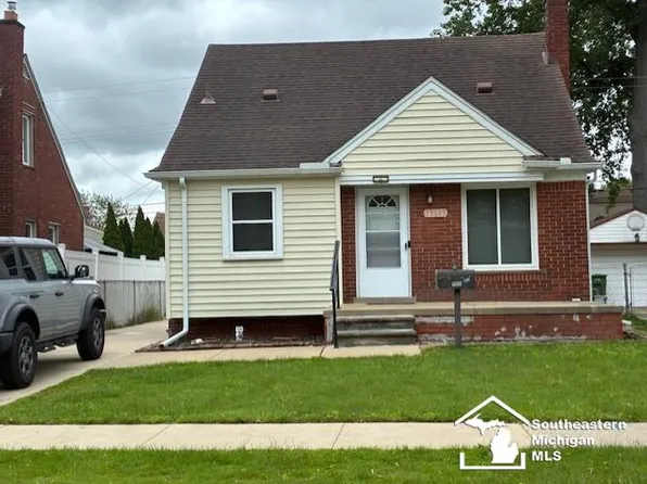 13535 Netherwood St, Southgate, MI 48195