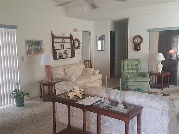 3rd image of 272 Mariposa St