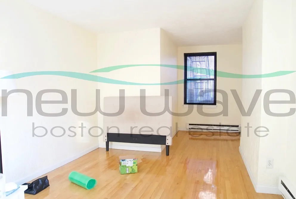 2 bed, 999 sqft, $3,500 — Photo 2