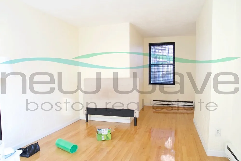 Building Photo - 153 Salem St #1