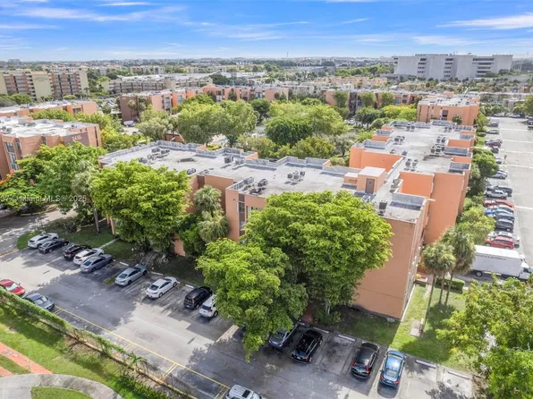9440 W Flagler St APT 203, Miami, FL 33174