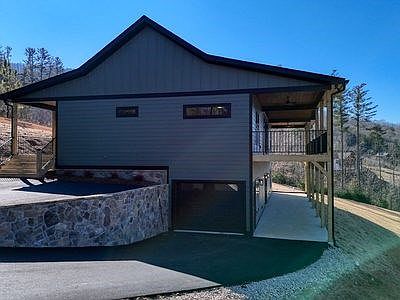 3rd image of 256 Windy Reed Dr